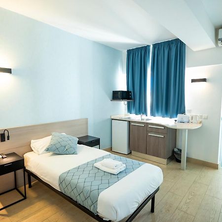סליאמה Day'S Inn Hotel And Residence מראה חיצוני תמונה