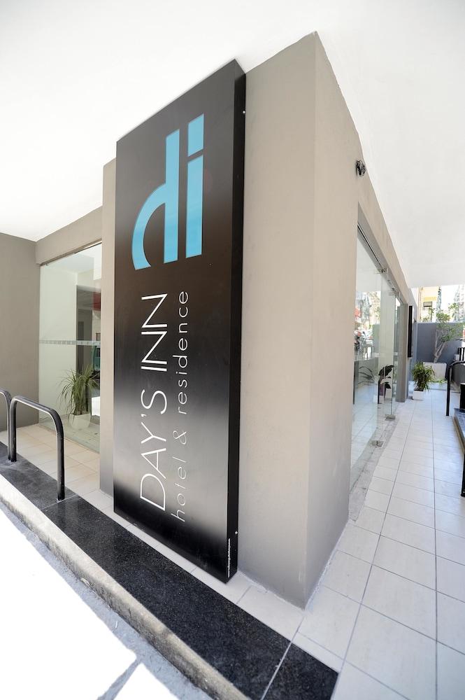 סליאמה Day'S Inn Hotel And Residence מראה חיצוני תמונה