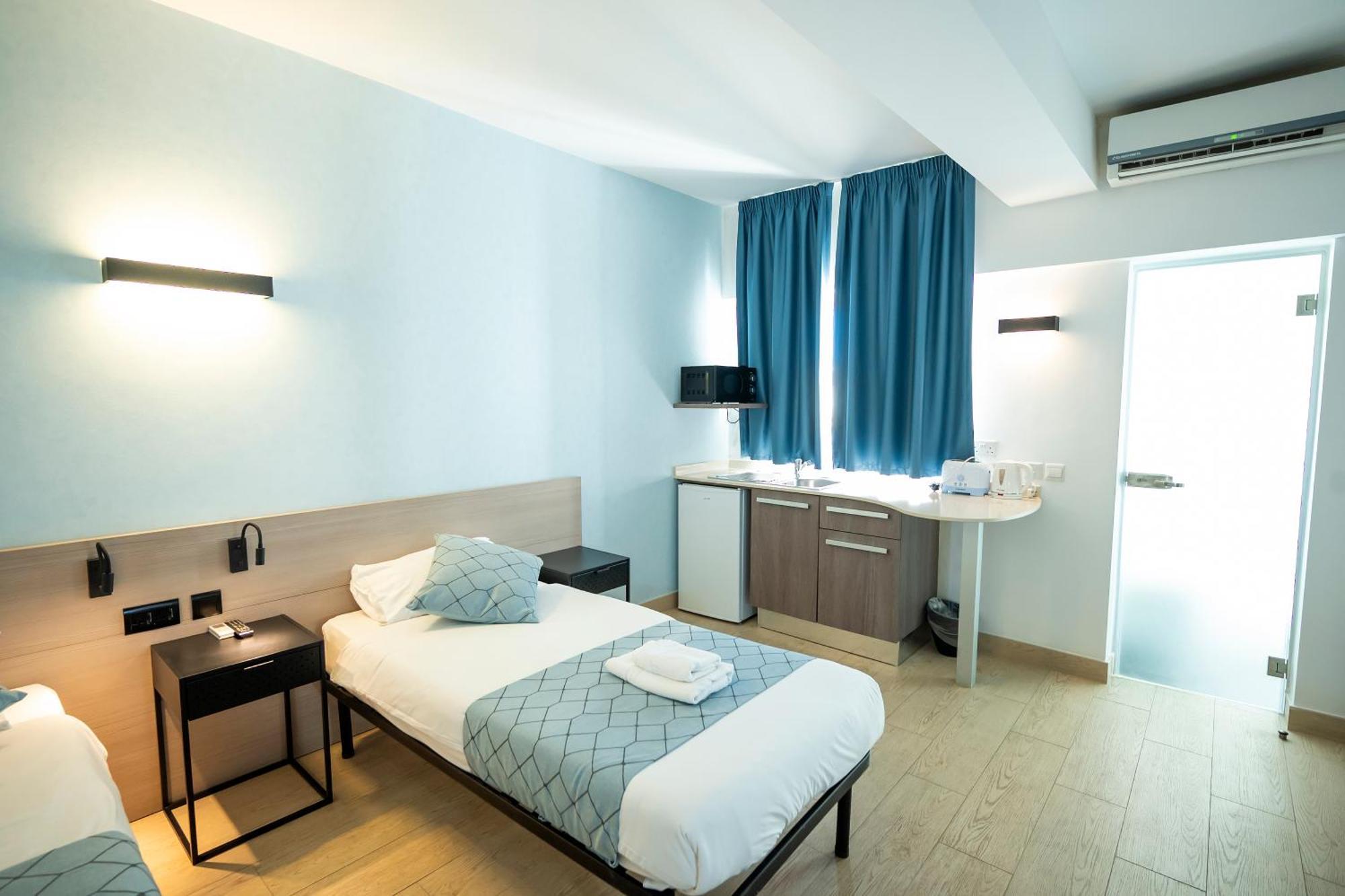 סליאמה Day'S Inn Hotel And Residence מראה חיצוני תמונה